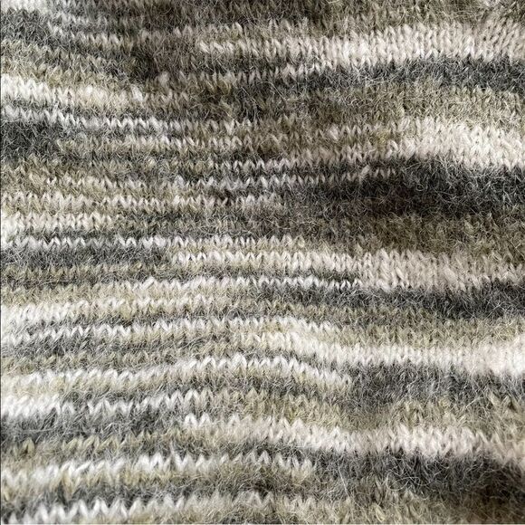 HAND KNIT Mohair Wool V-Neck Sweater Green Cream S - Picture 6 of 6